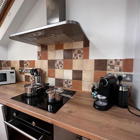 Studio Flat In The Heart Of Hampstead, Лондон Экстерьер фото